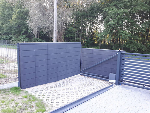 Zdjęcie ogrodzenia murowanego